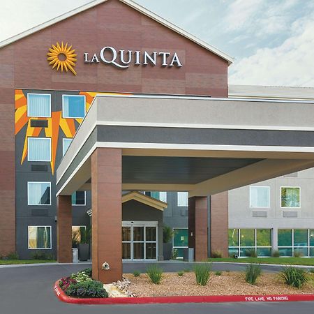 Отель La Quinta By Wyndham Austin Раунд-Рок Экстерьер фото
