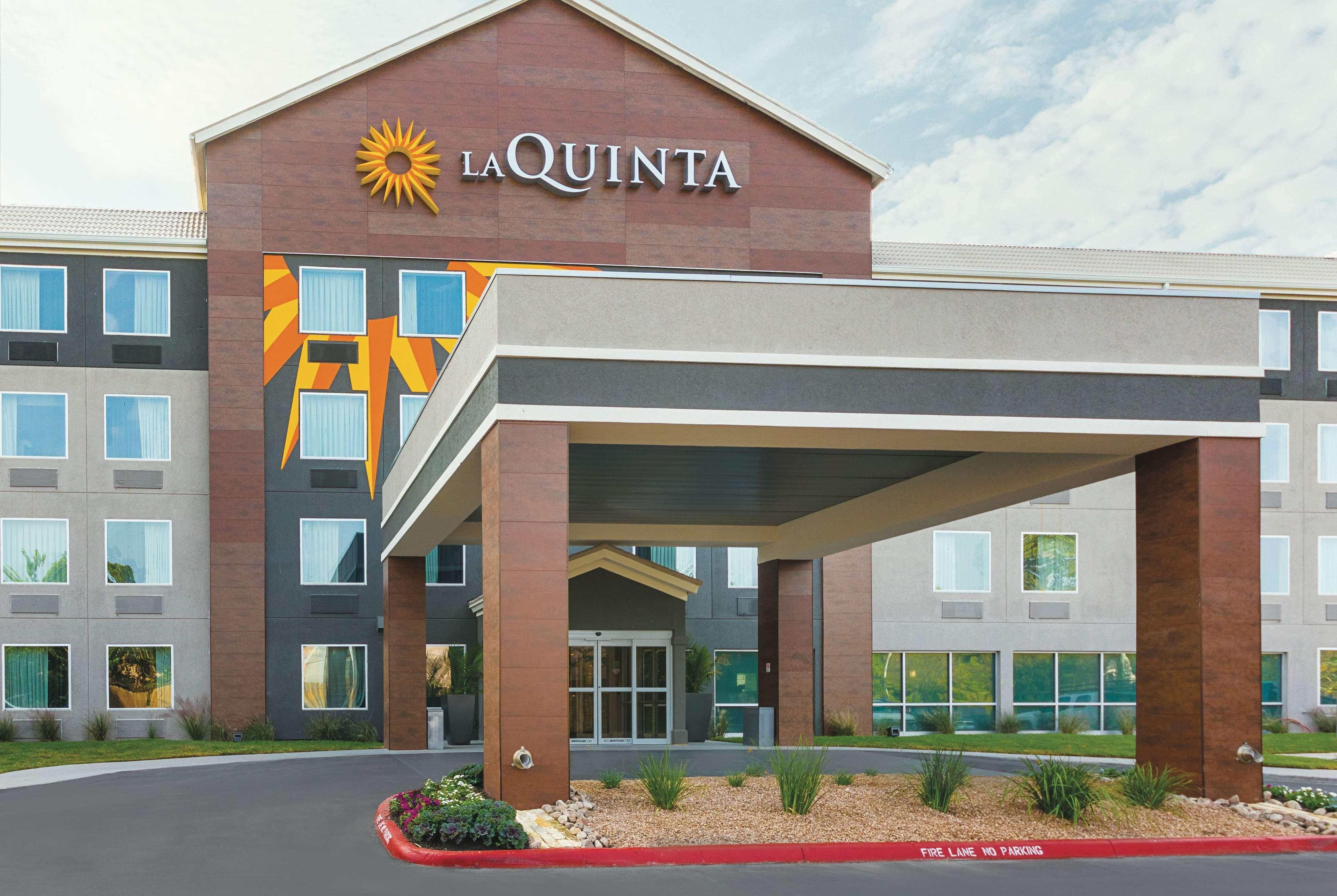 Отель La Quinta By Wyndham Austin Раунд-Рок Экстерьер фото